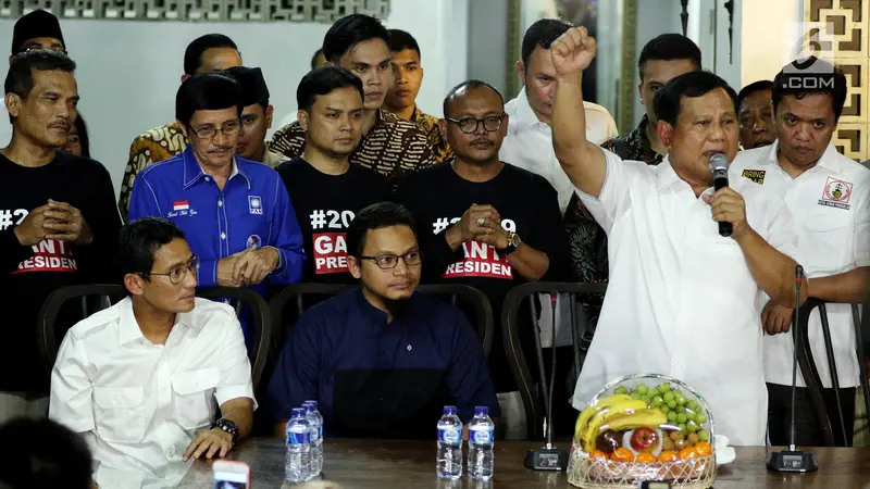 Resmikan Sekretariat Bersama, Sandiaga Uno Potong Tumpeng Dihadapan Ketum Gerindra