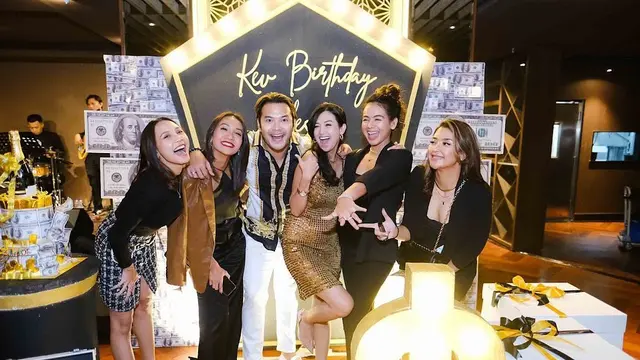 Sylvia Fully umumkan kehamilan di pesta ulang tahun Kevin Andrean (Foto: Instagram/@sylvia_fully88)