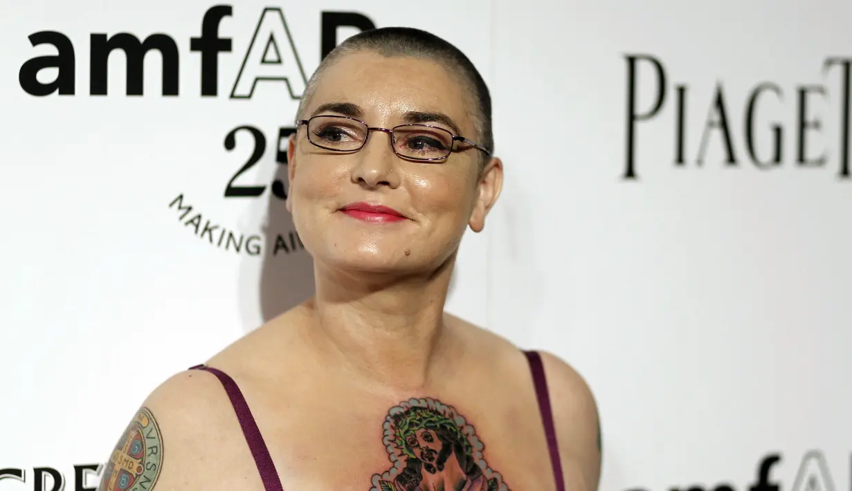 Penyanyi legendaris asal Irlandia, Sinead O'Connor meninggal dunia di usia 56 tahun, Rabu, 27 Juli 2023 waktu setempat.  (AP Photo/Matt Sayles, File)