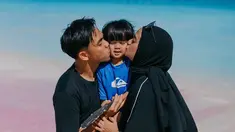 Potret Kebersamaan Keluarga Belo, Selalu Kompak Bertiga