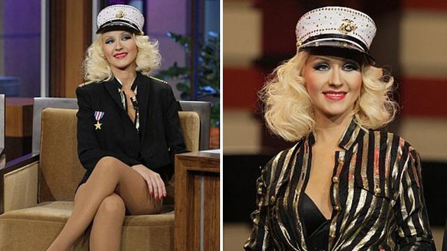 Christina Aguilera Pamerkan Tubuh Seksinya Di Atas Panggung Showbiz Liputan6 Com