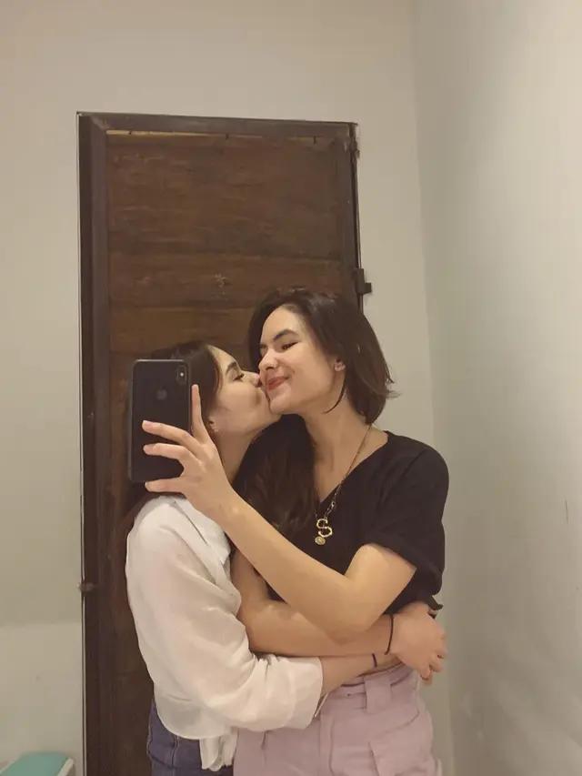 Kehilangan Sahabat di Hari Ultah, Ini 6 Potret Kenangan Steffi Zamora dan Laura Anna