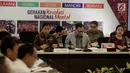 Menko PMK, Puan Maharani memimpin rapat koordinasi tingkat menteri di Kantor Kemenpo PMK, Jakarta, Selasa (20/6). Rapat membahas integrasi penyaluran subsidi energi dengan program kartu keluarga sejahtera. (Liputan6.com/Faizal Fanani)