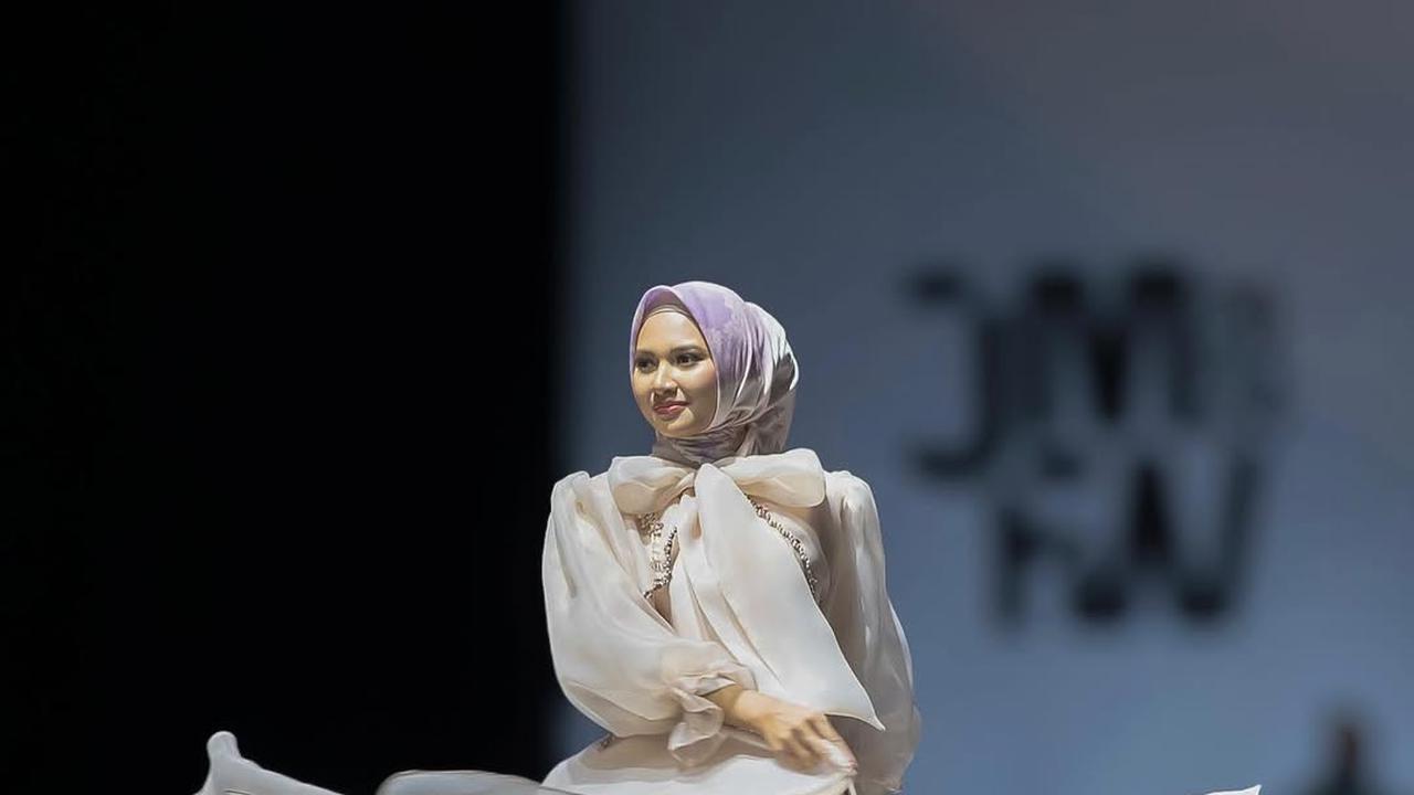 Potret Indah Permatasari Tampil Berhijab, Sederhana tapi Bikin Pangling dan Bisa Jadi Inspirasi