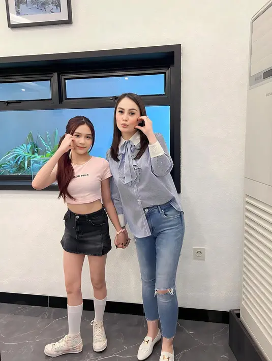 Jennifer Dunn dan putrinya (Sumber: Instagram/jeje_haris89)