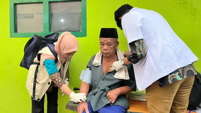 Dokter Kini Ikut Sambangi Rumah Warga dalam Ngider Sehat Premium