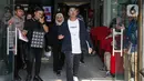 Selebritis Raffi Ahmad bersiap meninggalkan gedung Komisi Pemberantasan Korupsi (KPK), Jakarta, Selasa (26/9/2023). (Liputan6.com/Faizal Fanani)