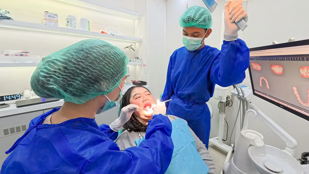Pemeriksaan ke dokter gigi sebelum muncul keluhan atau sakit gigi.