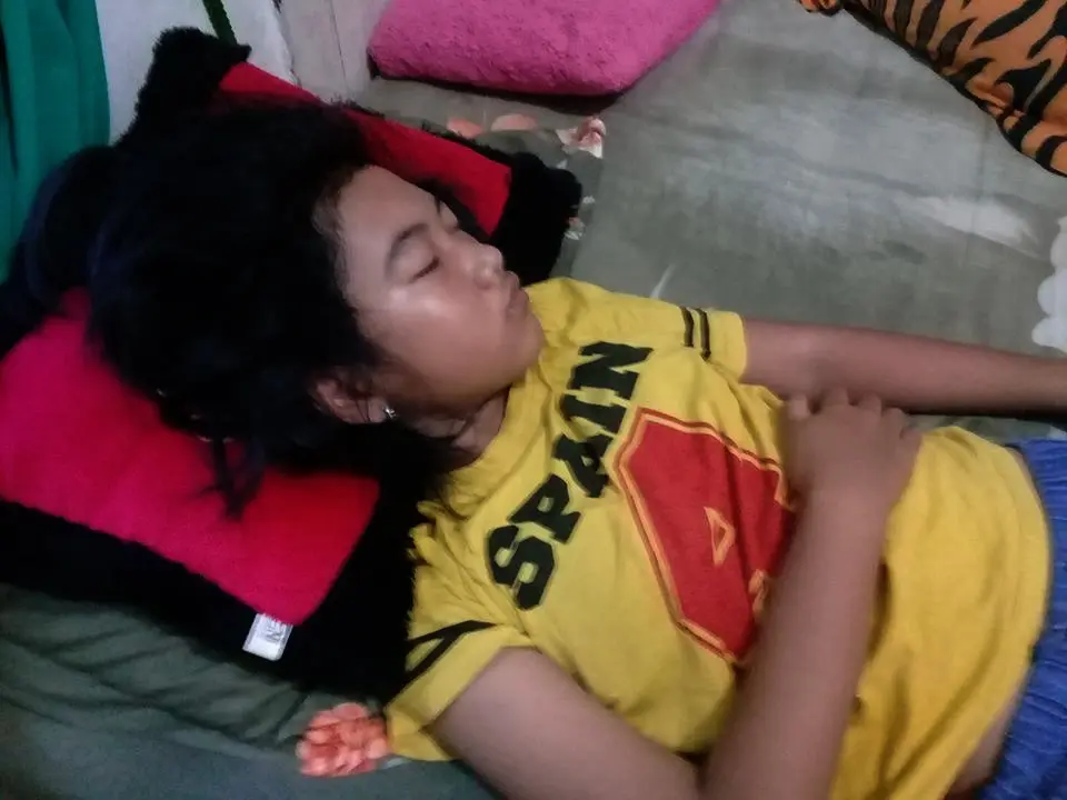 Siti Raisa Miranda alias Echa, remaja putri asal Banjarmasin, Kalimantan Selatan, kembali terlelap pulas, sehingga membuat keluarganya khawatir. (Foto:   Istimewa/Facebook/akun Moel Ya Lo Ve)