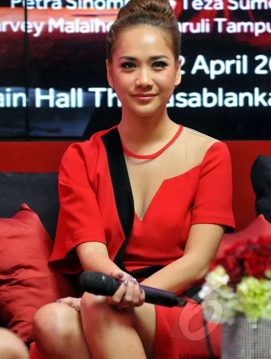 Bunga Citra Lestari saat ditemui di Hotel Dharmawangsa, Jakarta, Rabu (1/4/2015). BCL mengatakan  jarak bukan menjadi masalah yang berarti dalam menjalin hubungan dengan sang suami, Ashraf Sinclair. (Liputan6.com/Panji Diksana)