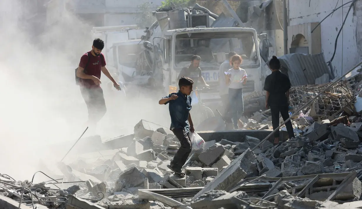Pengusiran disertai ancaman akan menyerang beberapa permukiman pengungsi di Jalur Gaza bagian tengah. (Omar AL-QATTAA/AFP)