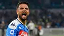 Reaksi penyerang Napoli Lorenzo Insigne saat menjamu Atalanta dalam laga pekan kesepuluh Liga Italia di Stadion San Paolo, Naples, Rabu (30/10/2019). Laga sengit Napoli vs Atalanta berakhir tanpa pemenang dengan skor 2-2. (Ciro Fusco/ANSA via AP)