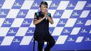 Pembalap Italia Valentino Rossi menghadiri konferensi pers jelang balapan motor MotoGP Grand Prix of Styria di Red Bull Ring di Spielberg, Austria, Kamis, 5 Agustus 2021. Tujuh gelar juara dunia telah disabet Valentino Rossi dalam 10 tahun awal di kelas premier. (AP Photo/Gerhard Schiel)