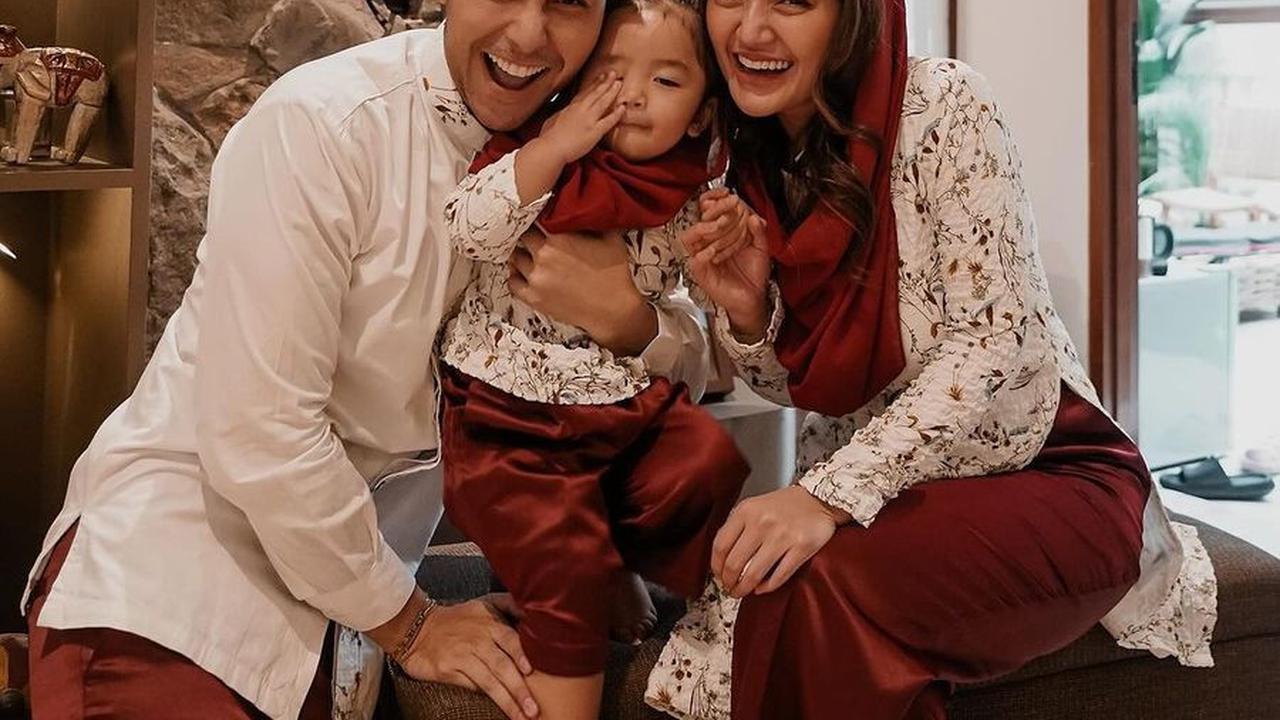 Keluarga Kecil yang Hangat