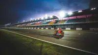 Marc Marquez pada sesi tes pramusim MotoGP 2020 di Sirkuit Losail, Qatar. (Twitter/Repsol Honda)