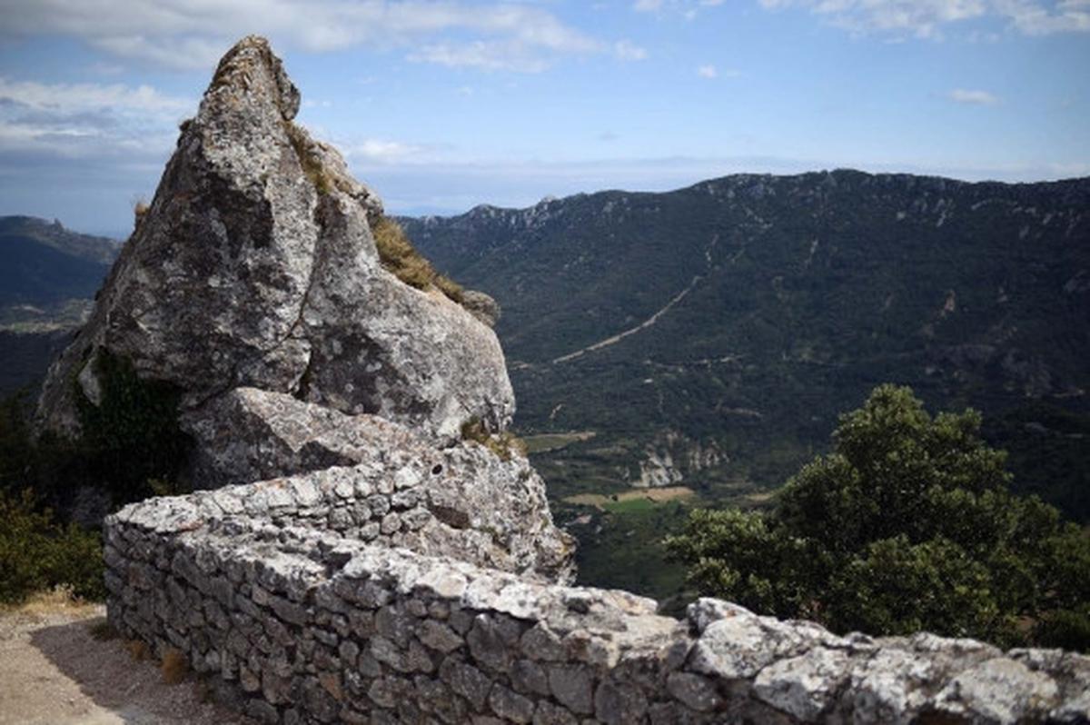 Mengunjungi Benteng Cathar, saksi bisu masa kerajaan Prancis
