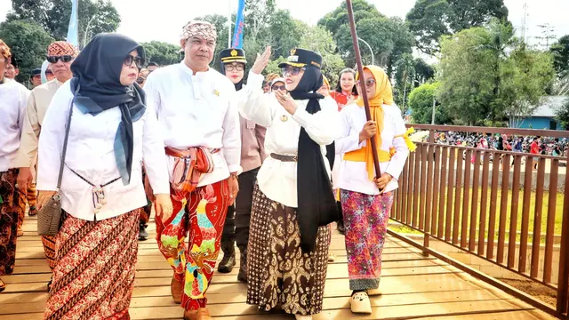 Wali Kota Bontang Resmi Tutup Erau Pelas Benua 2025, Tegaskan Pentingnya Pelestarian Budaya Lokal 