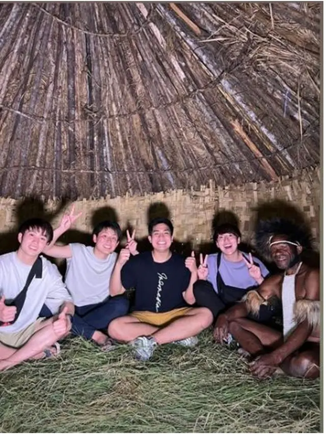 6 Potret Keseruan Jerome Polin Kunjungi Pedalaman Papua Bareng Waseda Boys