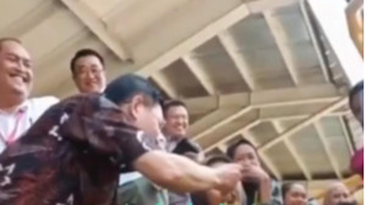 Dikenal Tajir Melintir, Sosok Bos Perusahaan Besar ini Tertangkap Kamera