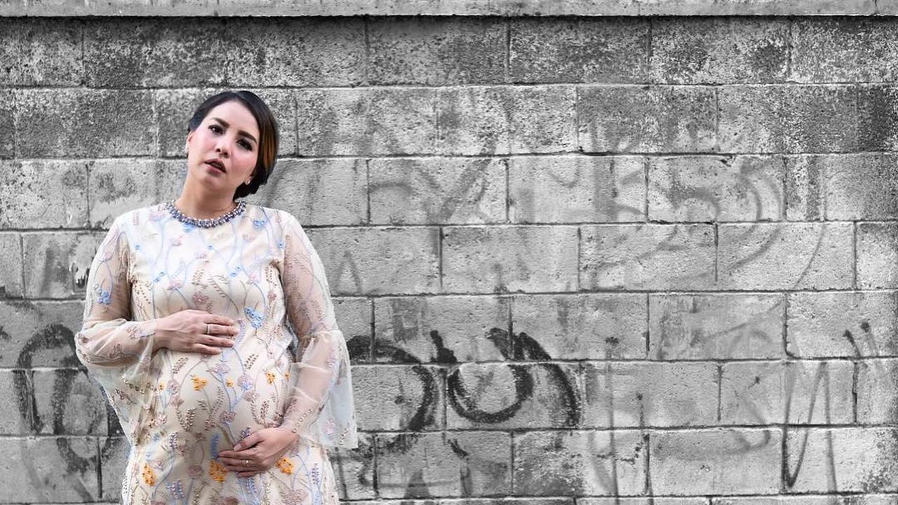 [Fimela] Tya Ariestya