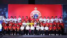 Seluruh pemain, pelatih, dan staff diperkenalkan pada acara launching tim dan jersey Persija Jakarta Yang berlangsung di Jakarta International Stadium (JIS), Rabu (7/8/2024) malam WIB.