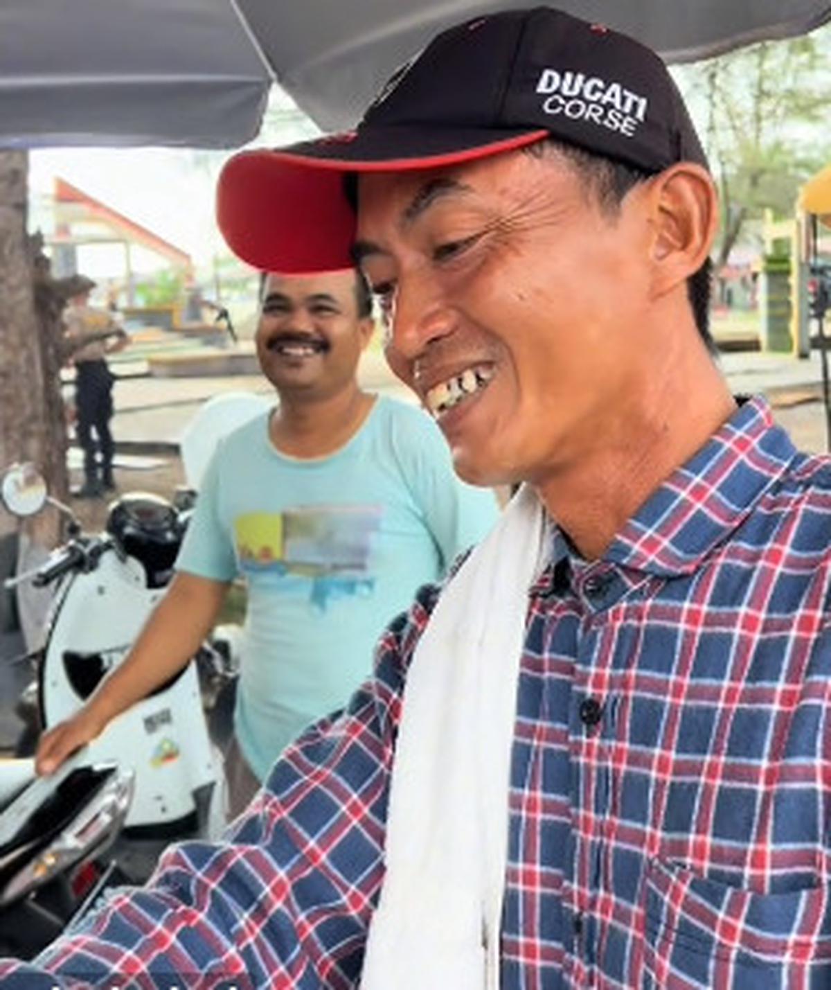 Perwira Ini Awalnya Tidak Percaya Anak Tukang Bakso Jadi Polisi,