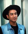 Dwi Andhika kini telah sendiri setelah hubungannya dengan Irma Dharmawangsa berakhir Januari lalu, diakuinya Chika yang bisa menghiburnya. Namun sulit untuk menjalin kedekatan lagi karena Chika sedang dekat dengan Deddy Corbuzier. (Wimbarsana/Bintang.com)