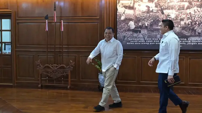 Seskab Teddy Ungkap Isi Pertemuan dengan Haji Isam