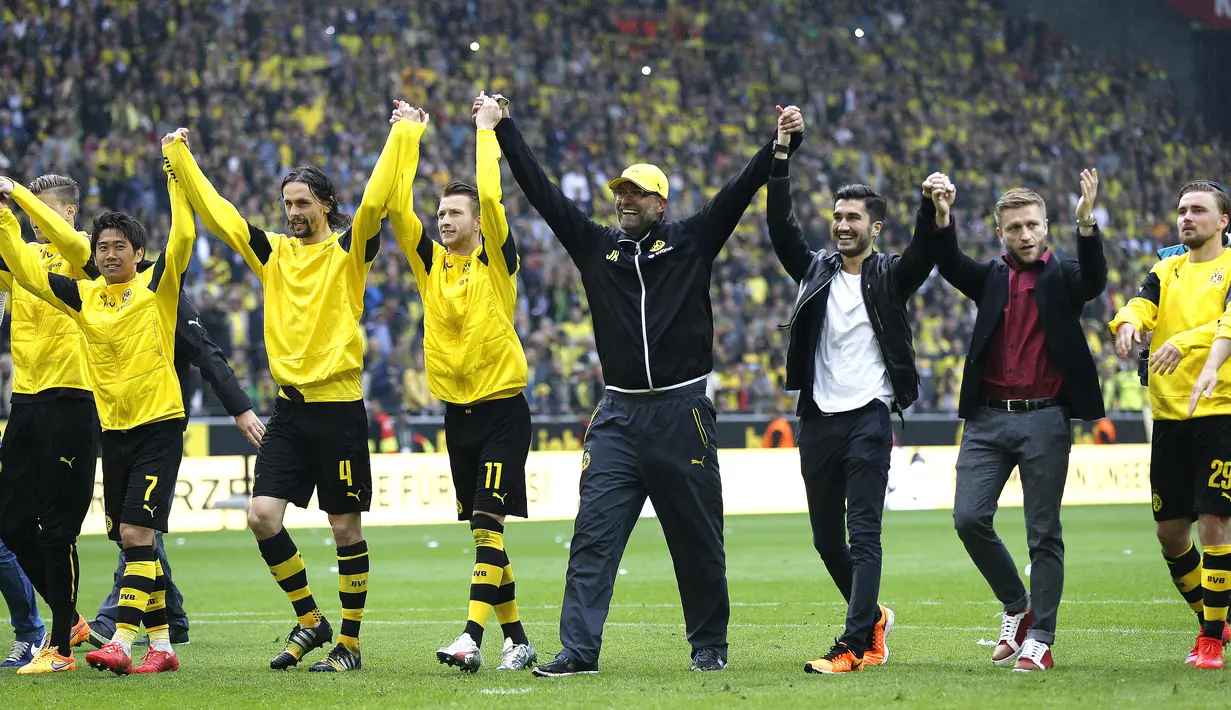 Klopp memberikan salam perpisahan terakhir untuk suporter Borussia Dortmund. (Frank Augstein/AFP)