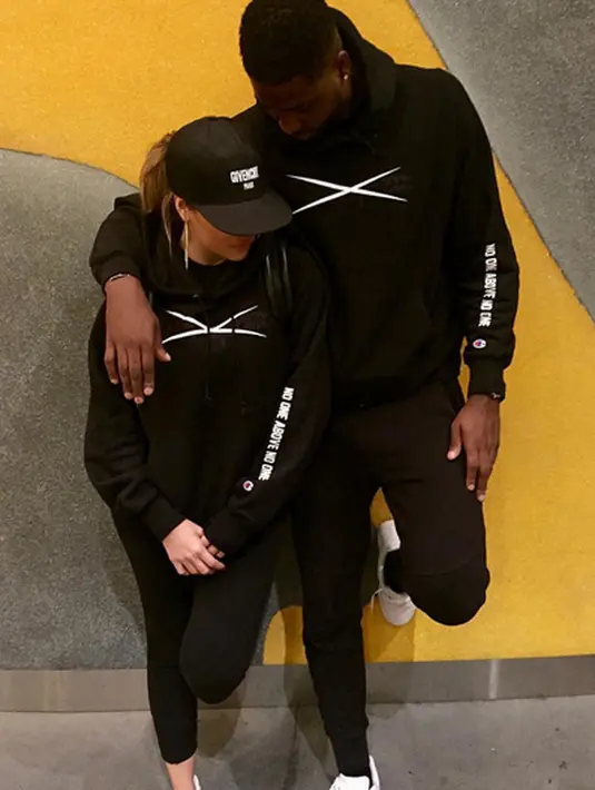 Sama seperti adik sambungnya, Kylie Jenner, Khloe Kardashian saat ini sedang mengandung sang buah hati. Dari kabar yang beredar, usia kandungannya saat ini sudah menginjak empat bulan. (Instagram/khloekardashian)