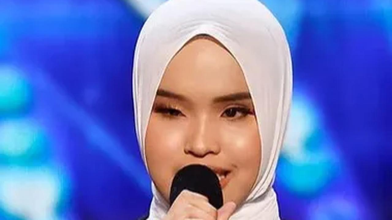 Putri Ariani sebelumnya mendapatkan golden buzzer saat audisi juri selebriti pada Juni 2023. Dengan mendapatkan golden buzzer, Putri secara otomatis langsung melaju ke babak live show, semifinal.