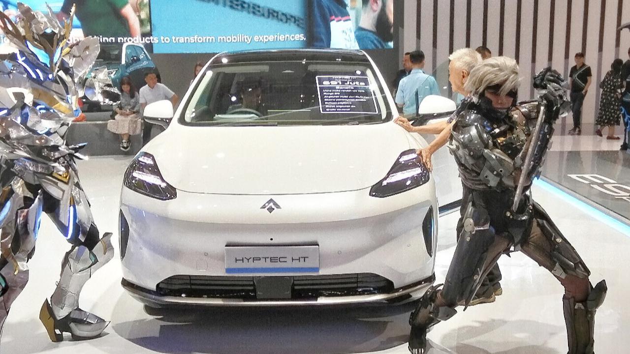 Dari Private Jet ke Jalanan: HYPTEC HT, Mobil Listrik Mewah Impian Keluarga Indonesia