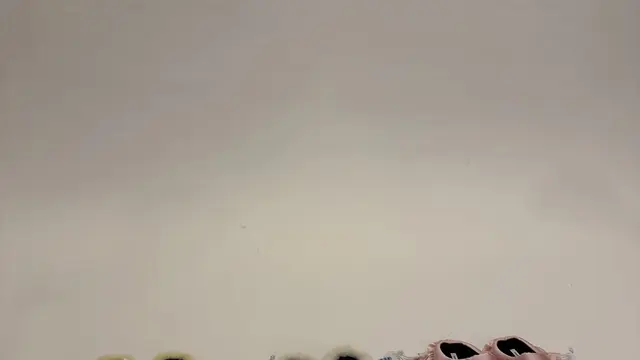 Dari Piyama ke Puffer Slippers, Sleepwear Items yang Resmi Jadi Zona Nyaman Baru Fashion 2025