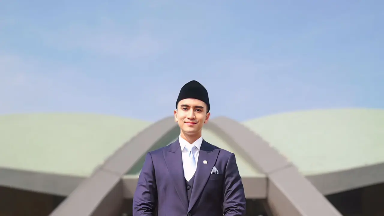 Verrell Bramasta saat pelantikan anggota DPR 2024-2029. (Istimewa)