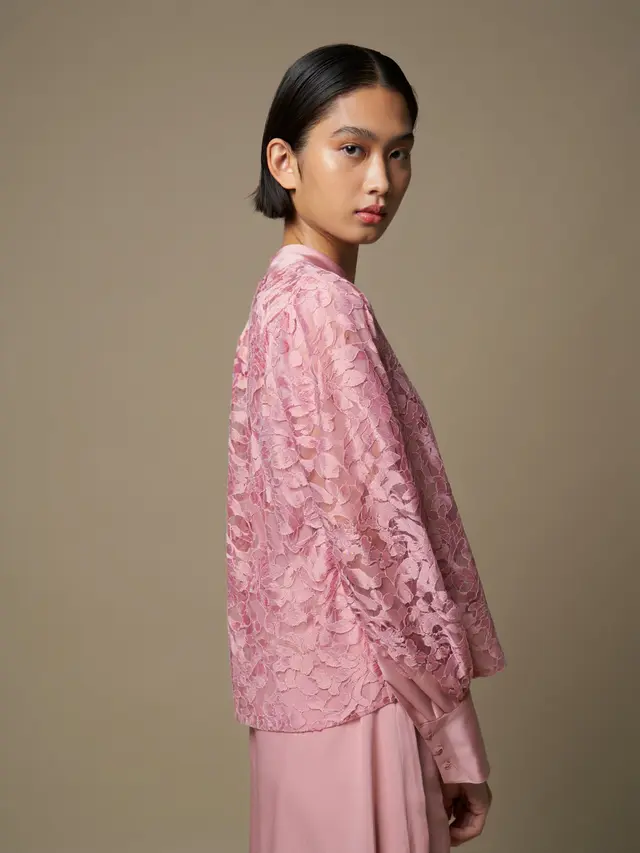 Atasan Brokat Pesta Modern
