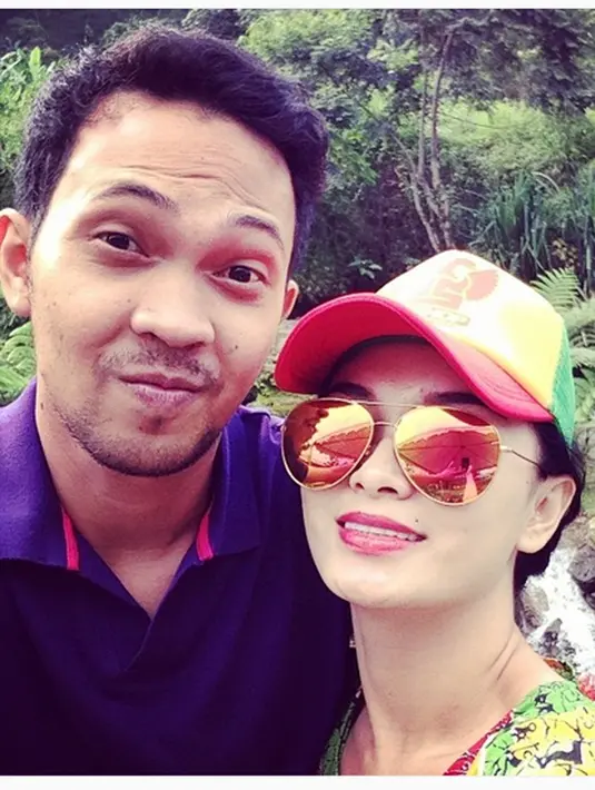 Zaskia Gotik sedang mendapatkan masalah berkaitan dengan jawabannya pada sebuah acara musik pagi salah satu stasiun televisi. (Instagram/Arief_fitriansah)