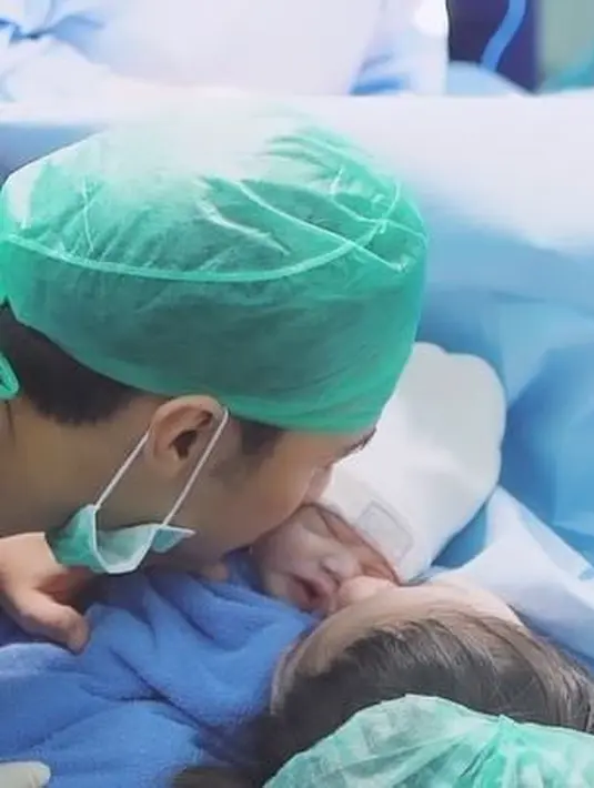 <p>[Instagram/felicyangelista_]</p>