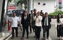 Senyum Merekah Nadiem Makarim Kedua Kalinya Diperiksa Kejagung terkait Kasus Chromebook