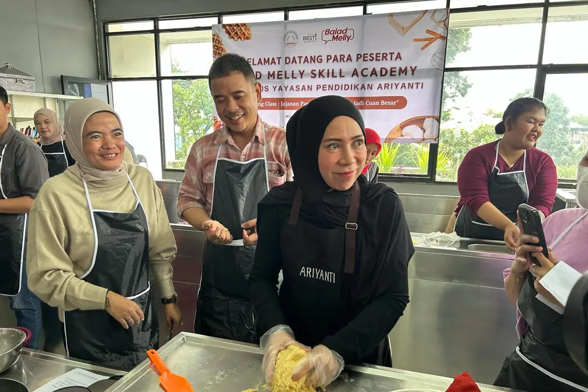 Melly Goeslaw Memasak