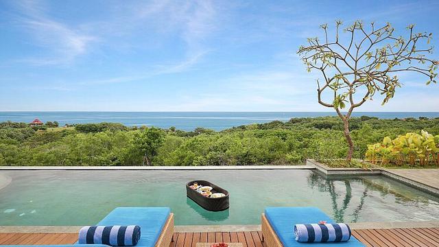 7 Potret Villa Mewah Hotman Paris di Bali, Miliki Pemandangan Laut