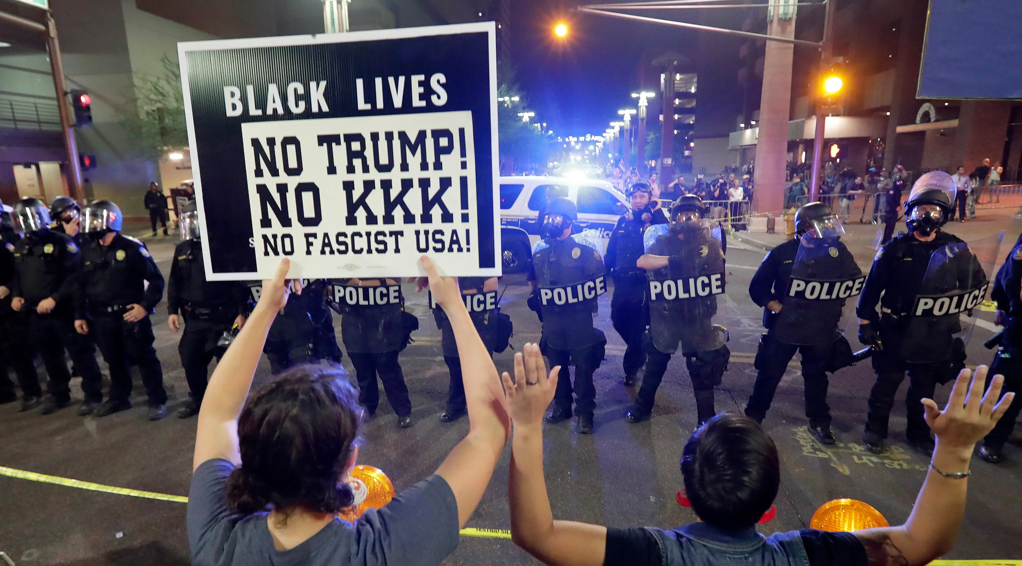 Demo Donald Trump (AP Photo/Matt York)