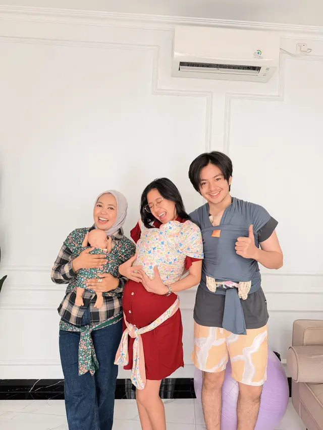 Angga Yunanda dan Shenina Cinnamon