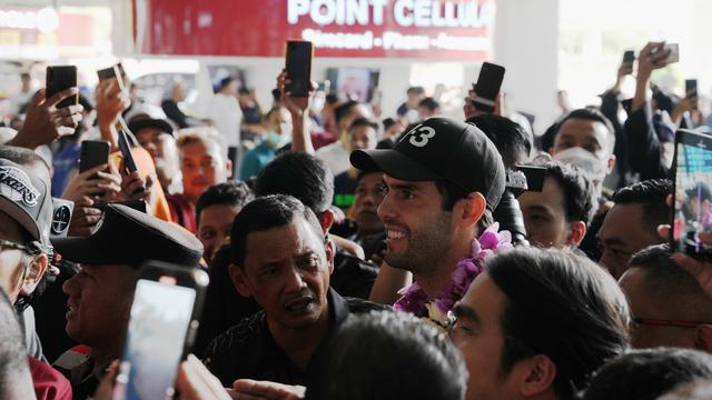 Ricardo Kaká dan OPPO Find N2 Flip 01