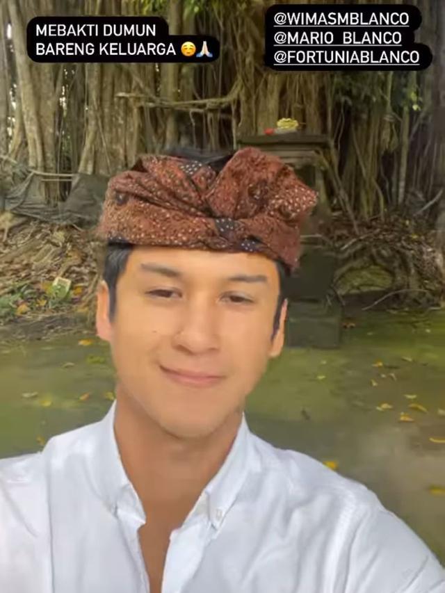 6 Potret Pesinetron Antonio Blanco Jr Rayakan Hari Raya nyepi, Ikut Pawai Ogoh-Ogoh