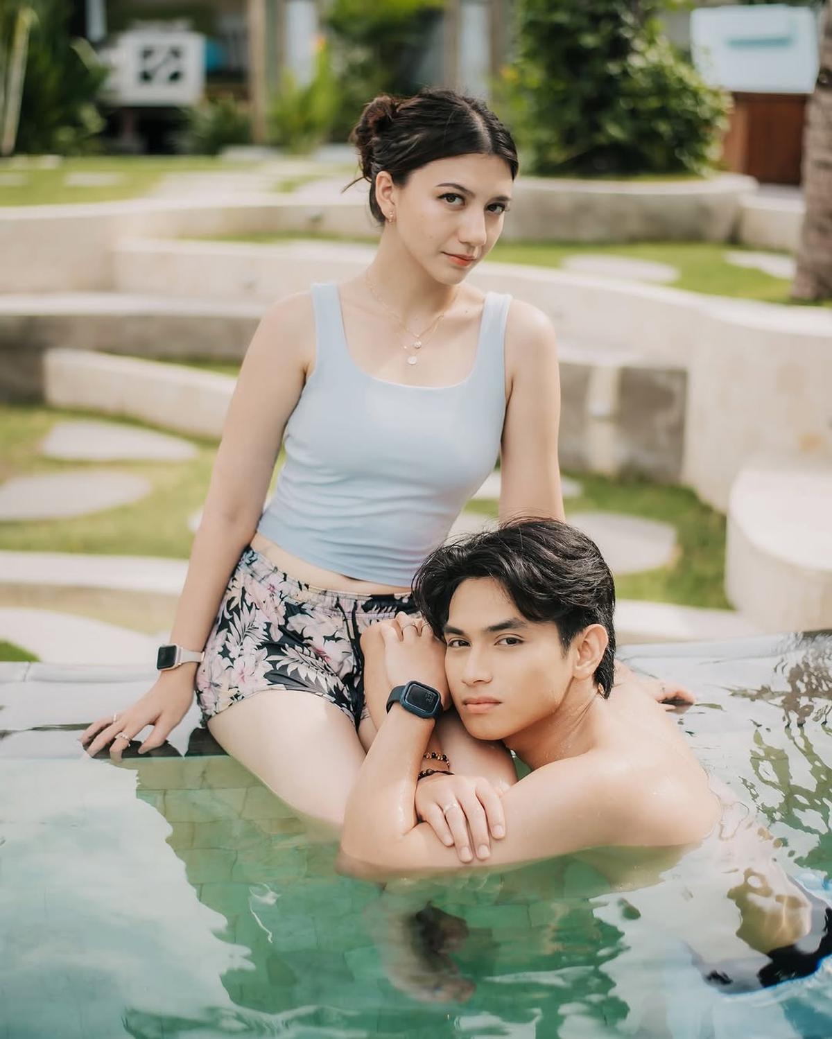 Potret Romantis dan Mesra Cassandra Lee dan Suami saat Monthversary Pernikahan ke-6, Dirayakan di Lombok