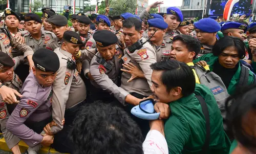 Aksi Mahasiswa di Thamrin Berujung Kericuhan