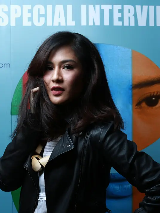 Dian Sastrowardoyo pemeran utama film yang sudah melegenda seperti Ada Apa Dengan Cinta.. (Galih W Satria/Bintang.com)