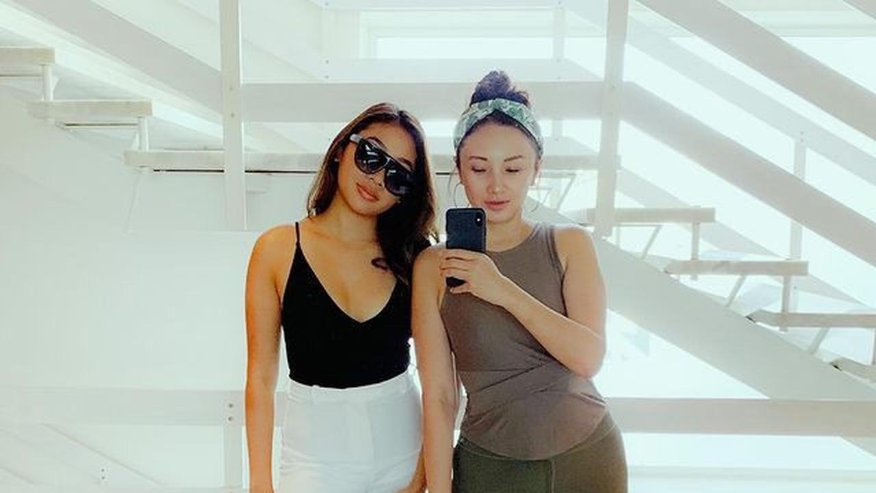 Tinggal Bersama Sang Mama