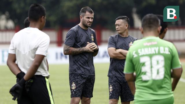 Latihan Bhayangkara FC