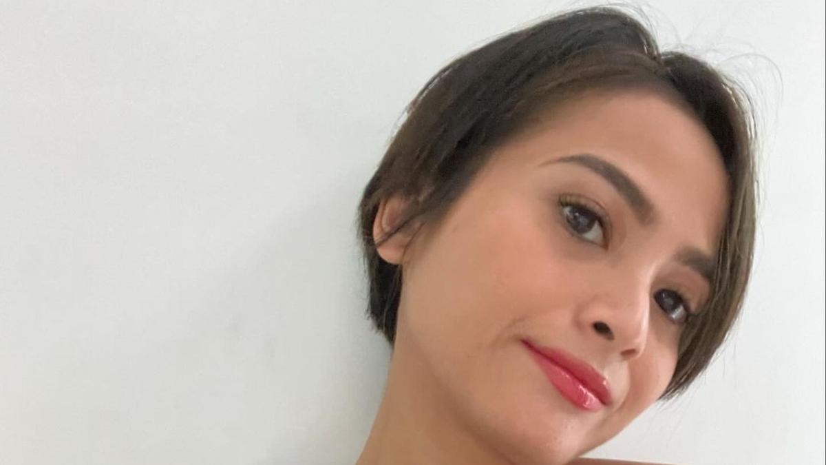 9 Foto Dapur Rumah Acha Septriasa di Australia, Bernuansa Putih yang Bikin Nyaman